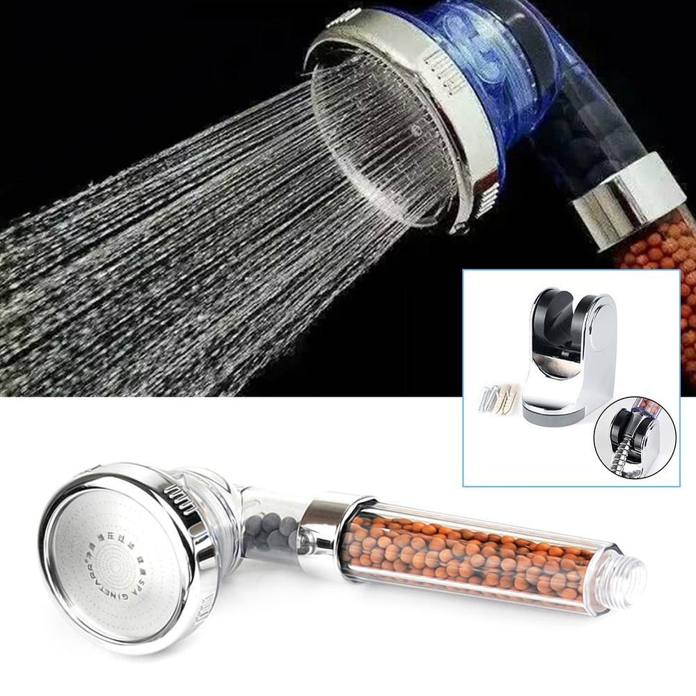 Screwing on the GLÖD Shower Head
